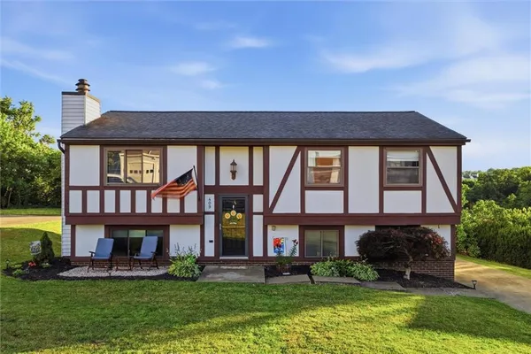 $325,000 | 409 Scottsdale Drive, Coraopolis, PA 15108