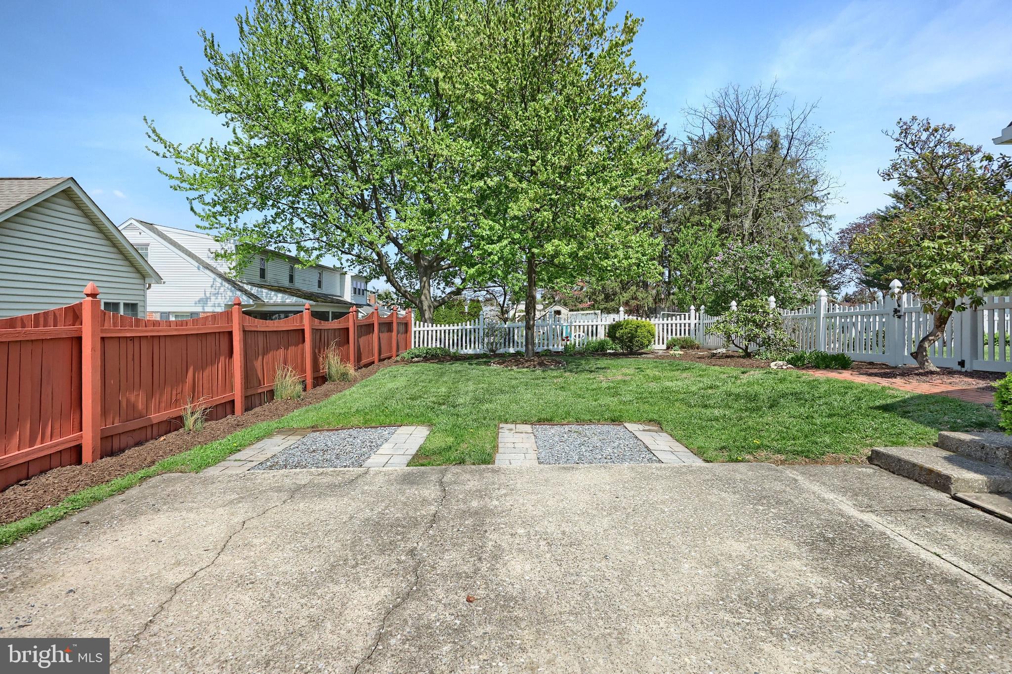 326 Allegheny Avenue Hanover, PA 17331 - Photo 5 of 52