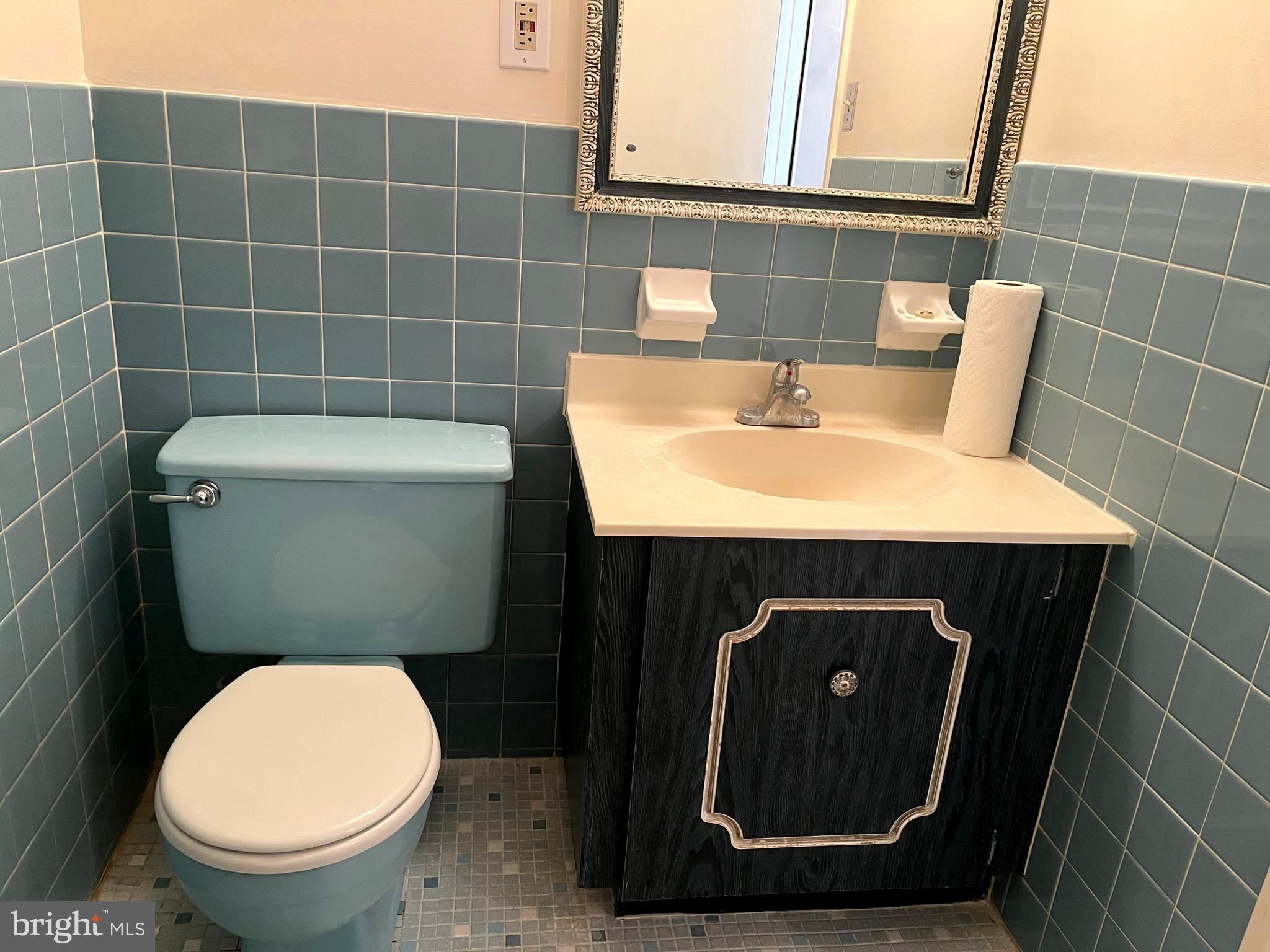 3969 Constance Road Philadelphia, PA 19114 - Photo 45 of 53 Full Hall Bath