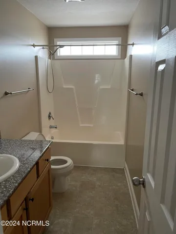 $1,550 | 415 Elsmore Drive, New Bern, NC 28562