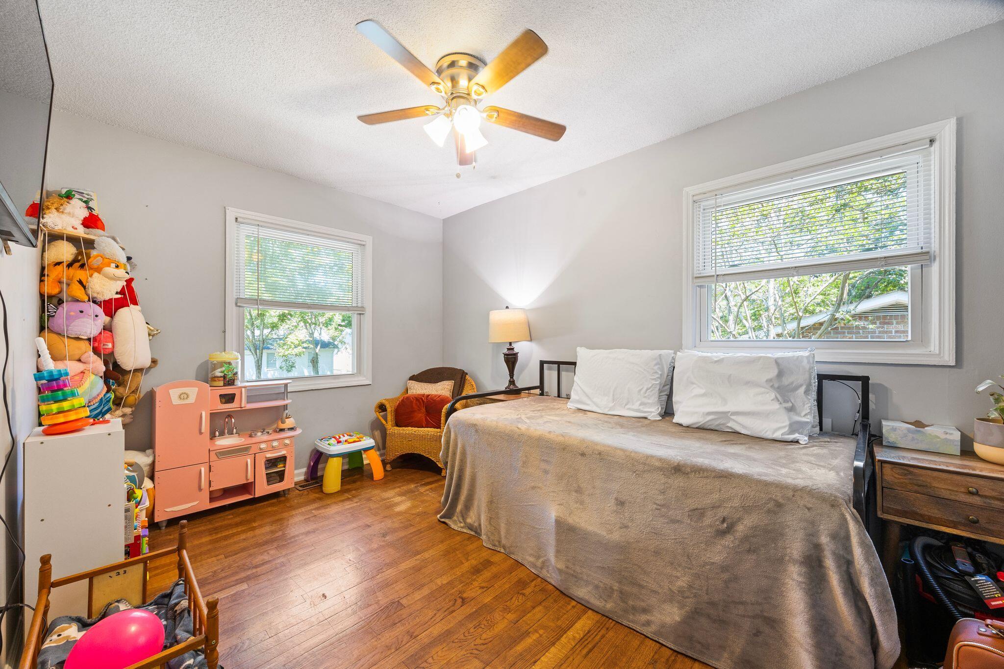124 Englewood Road Goose Creek, SC 29445 - Photo 10 of 27 Barclay Media Co.-16