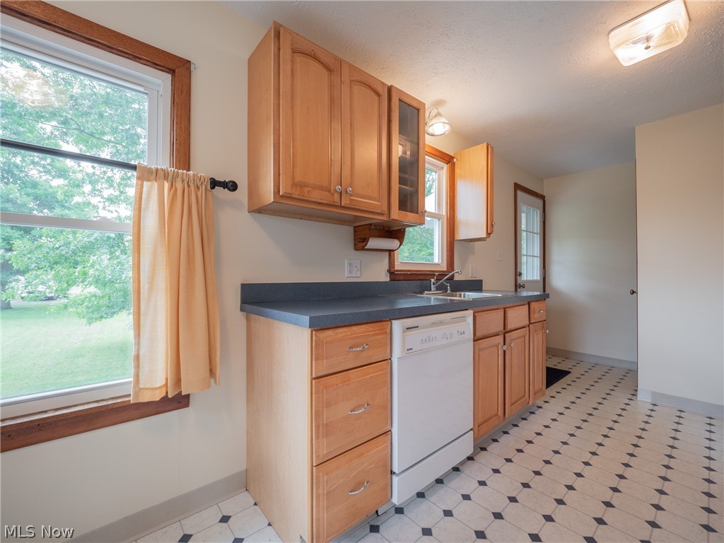 4117 Jaeger Road Lorain, OH 44053 - Photo 12 of 28 Gallery Image 12