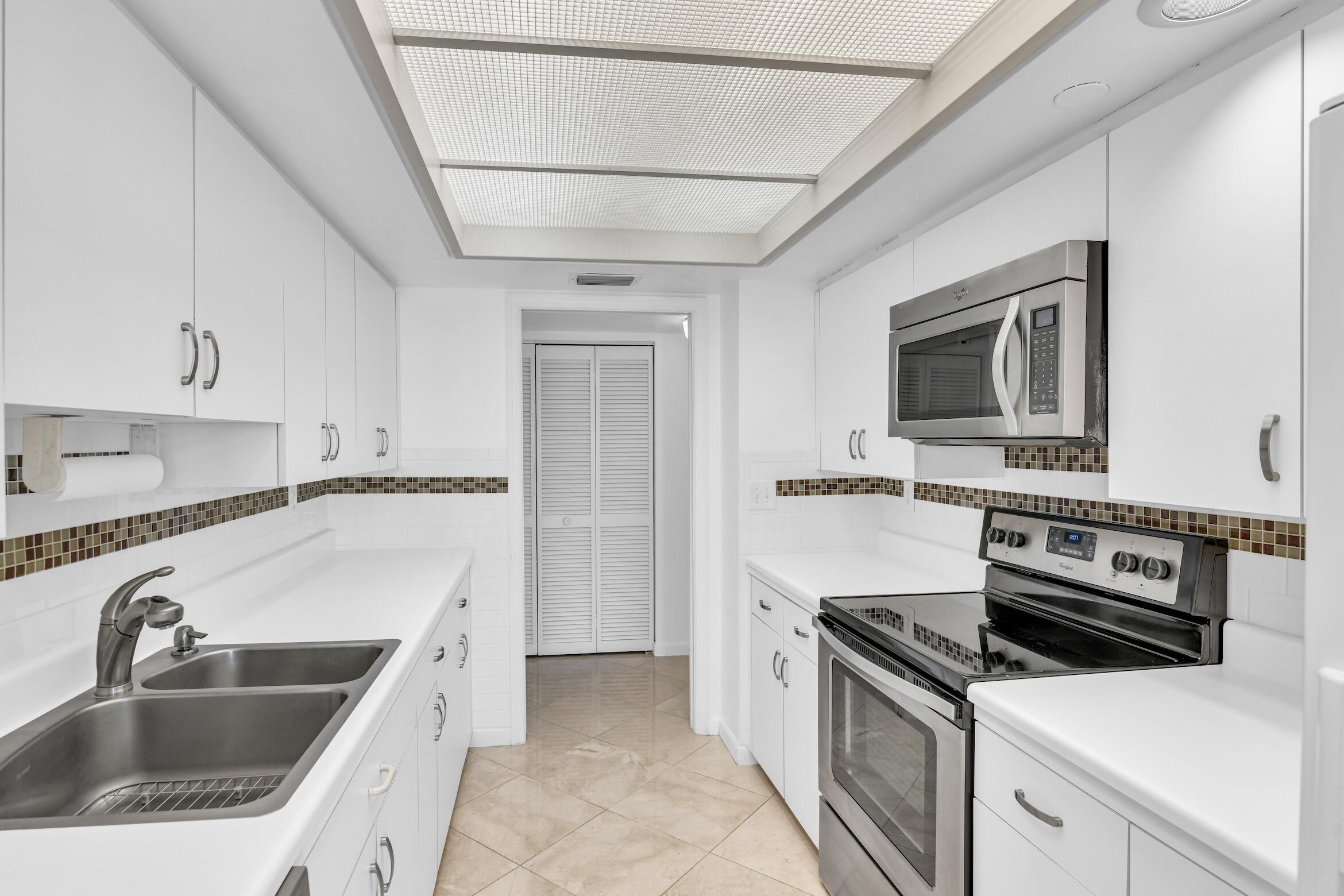 120 Southeast 5th Avenue, Unit 337 Boca Raton, FL 33432 - Photo 12 of 54 120 SE Fifth Ave, 337, Boca Raton - 18