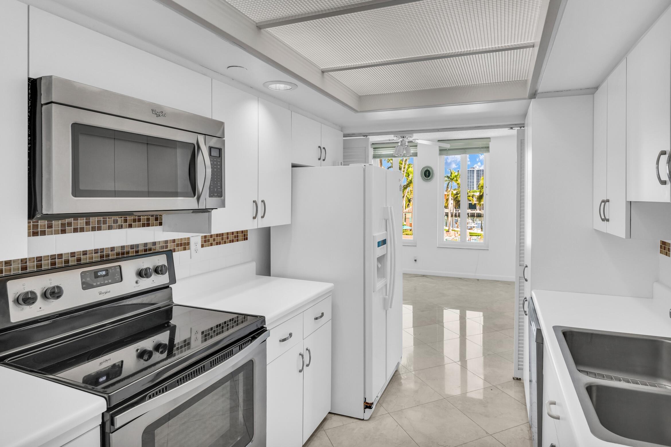 120 Southeast 5th Avenue, Unit 337 Boca Raton, FL 33432 - Photo 10 of 54 120 SE Fifth Ave, 337, Boca Raton - 19