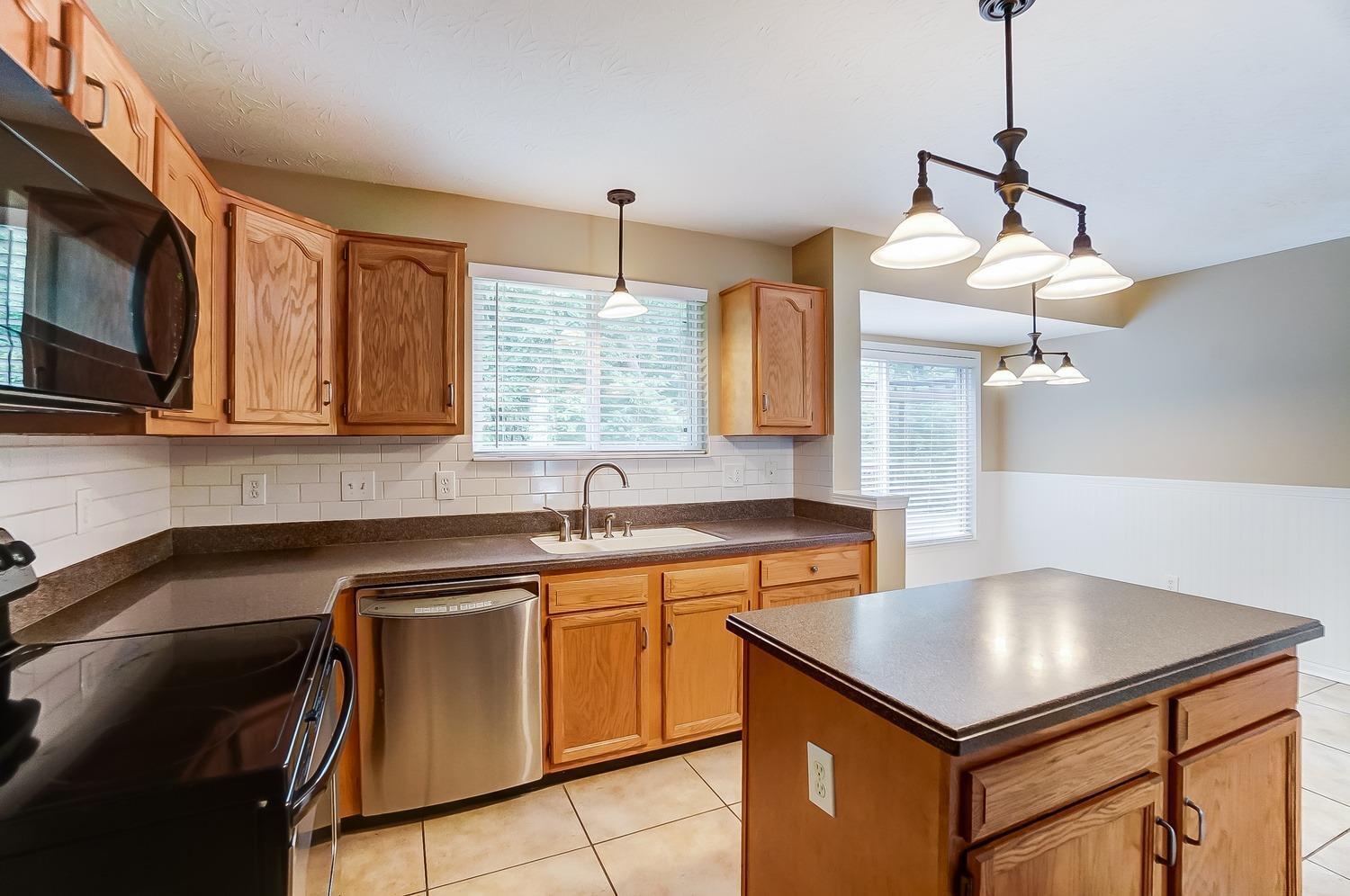 1549 Creekside Road Amelia, OH 45102 - Photo 11 of 35