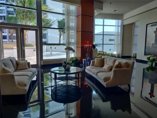 $10,000 | 3101 South Ocean Drive, Unit 2206, Hollywood, FL 33019