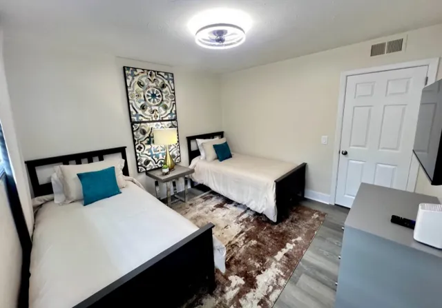 $2,400 | 2153 Longview Drive, Tallahassee, FL 32303