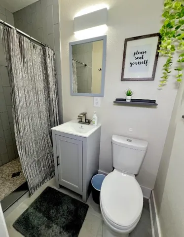 $2,400 | 2153 Longview Drive, Tallahassee, FL 32303