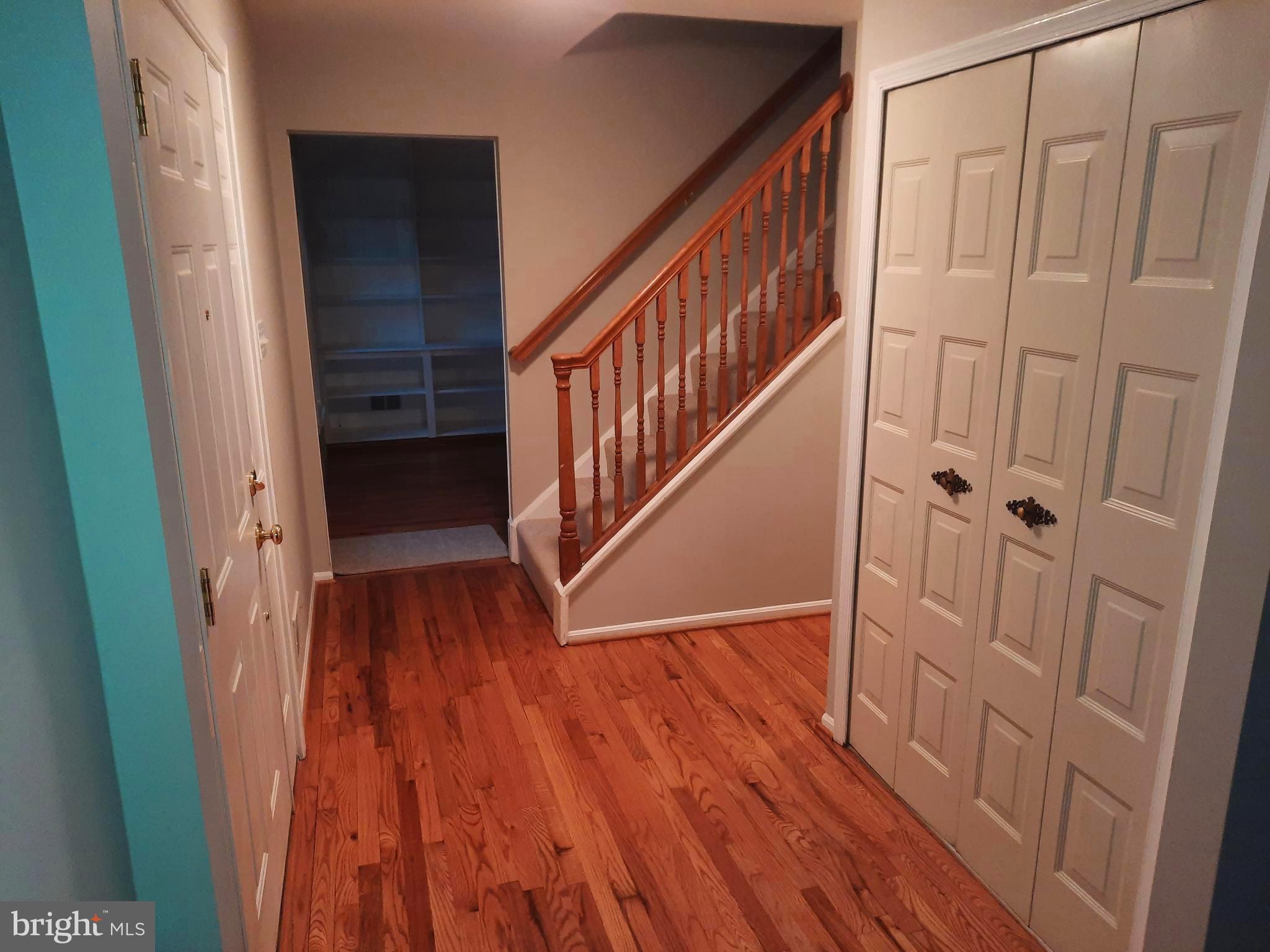 9072 Brook Ford Road Burke, VA 22015 - Photo 2 of 12 Foyer