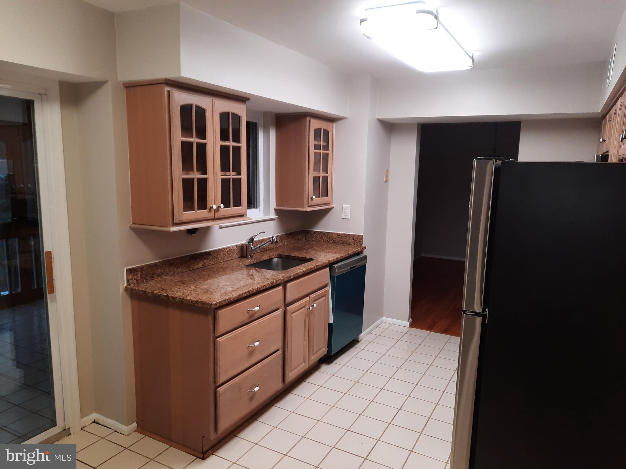 9072 Brook Ford Road Burke, VA 22015 - Photo 6 of 12 Kitchen