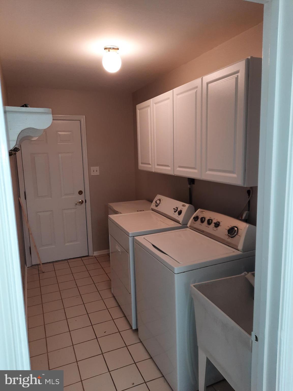 9072 Brook Ford Road Burke, VA 22015 - Photo 9 of 12 Laundry Room