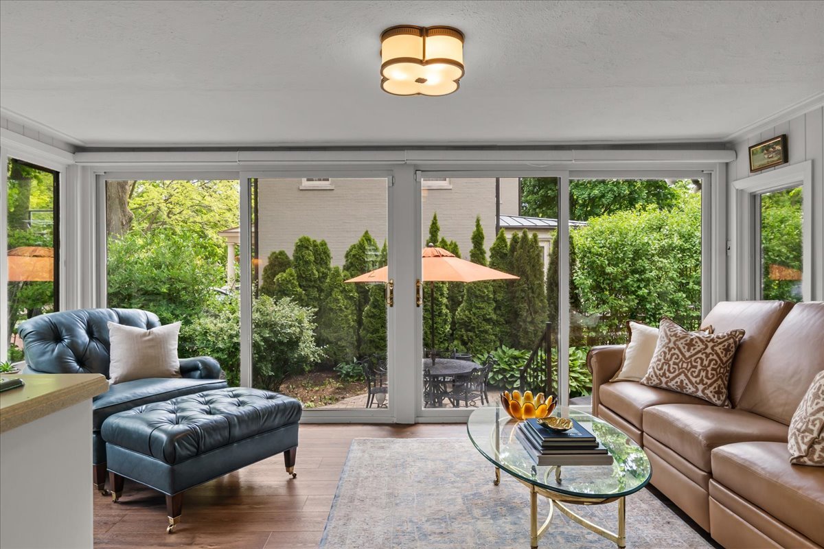 355 Myrtle Street Winnetka, IL 60093 - Photo 12 of 33