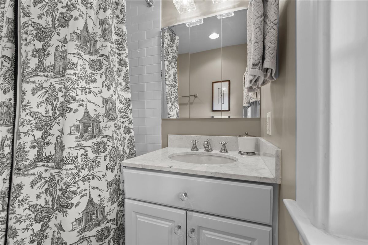 355 Myrtle Street Winnetka, IL 60093 - Photo 23 of 33