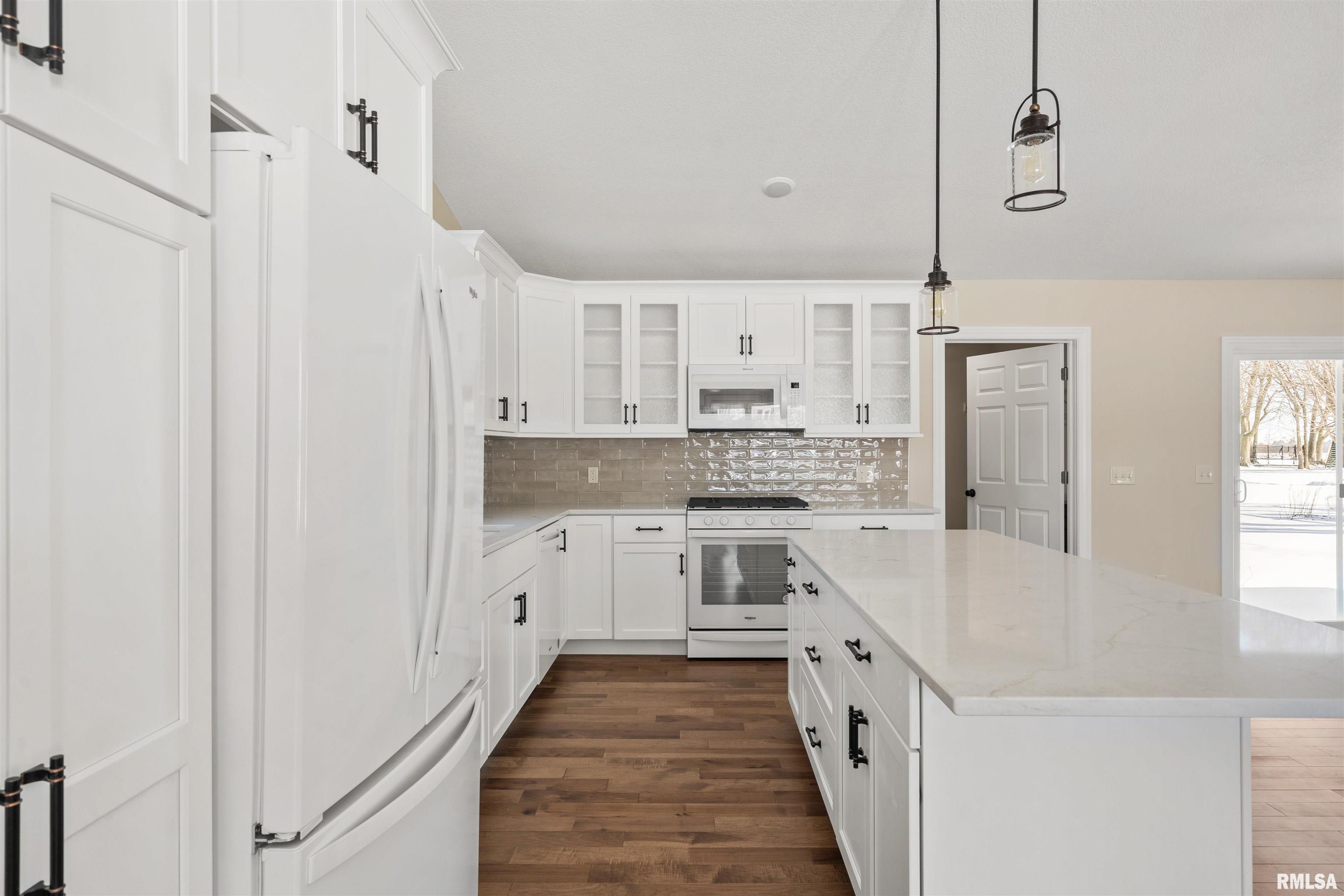 2002 13th Street Viola, IL 61486 - Photo 14 of 36