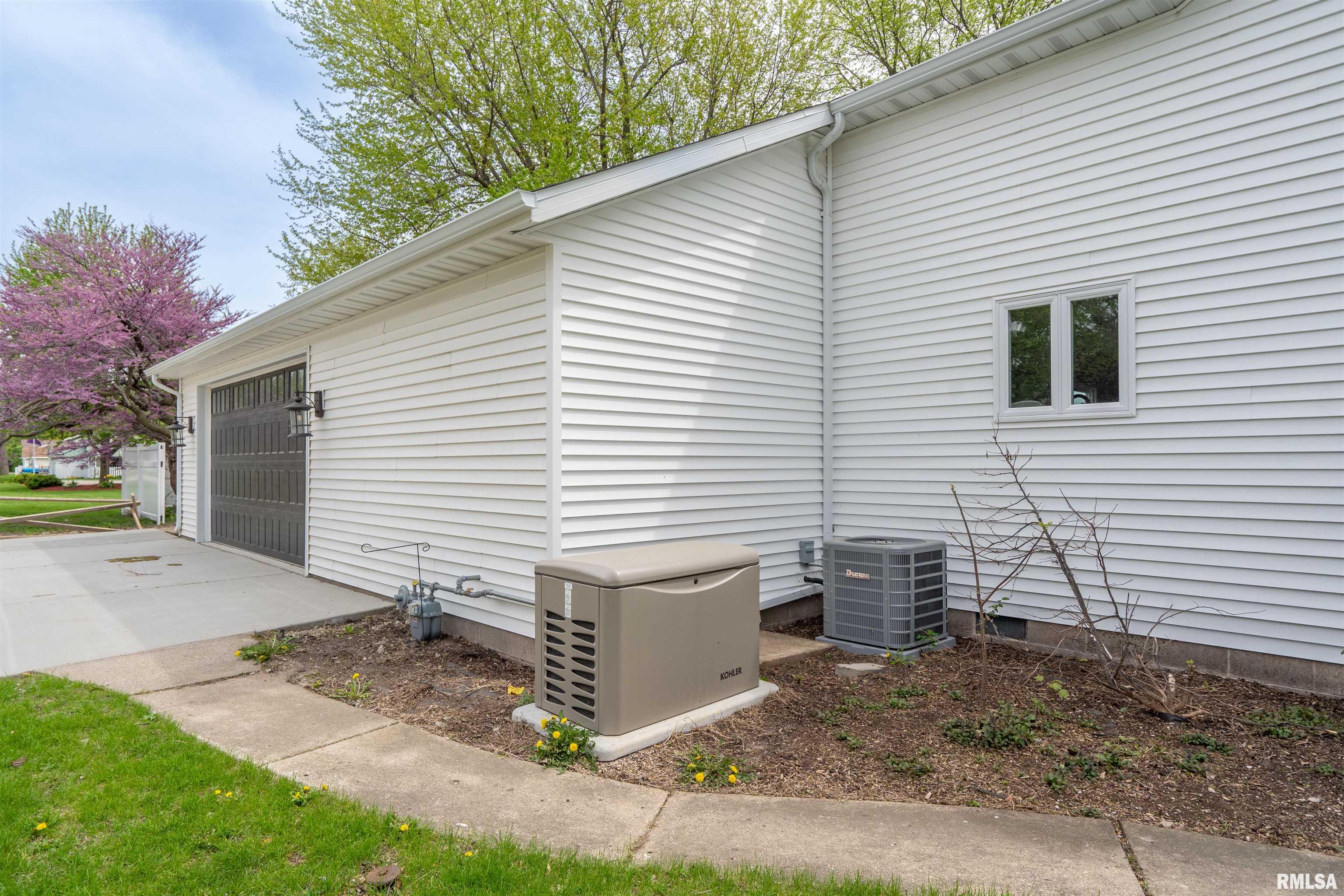 2002 13th Street Viola, IL 61486 - Photo 31 of 36