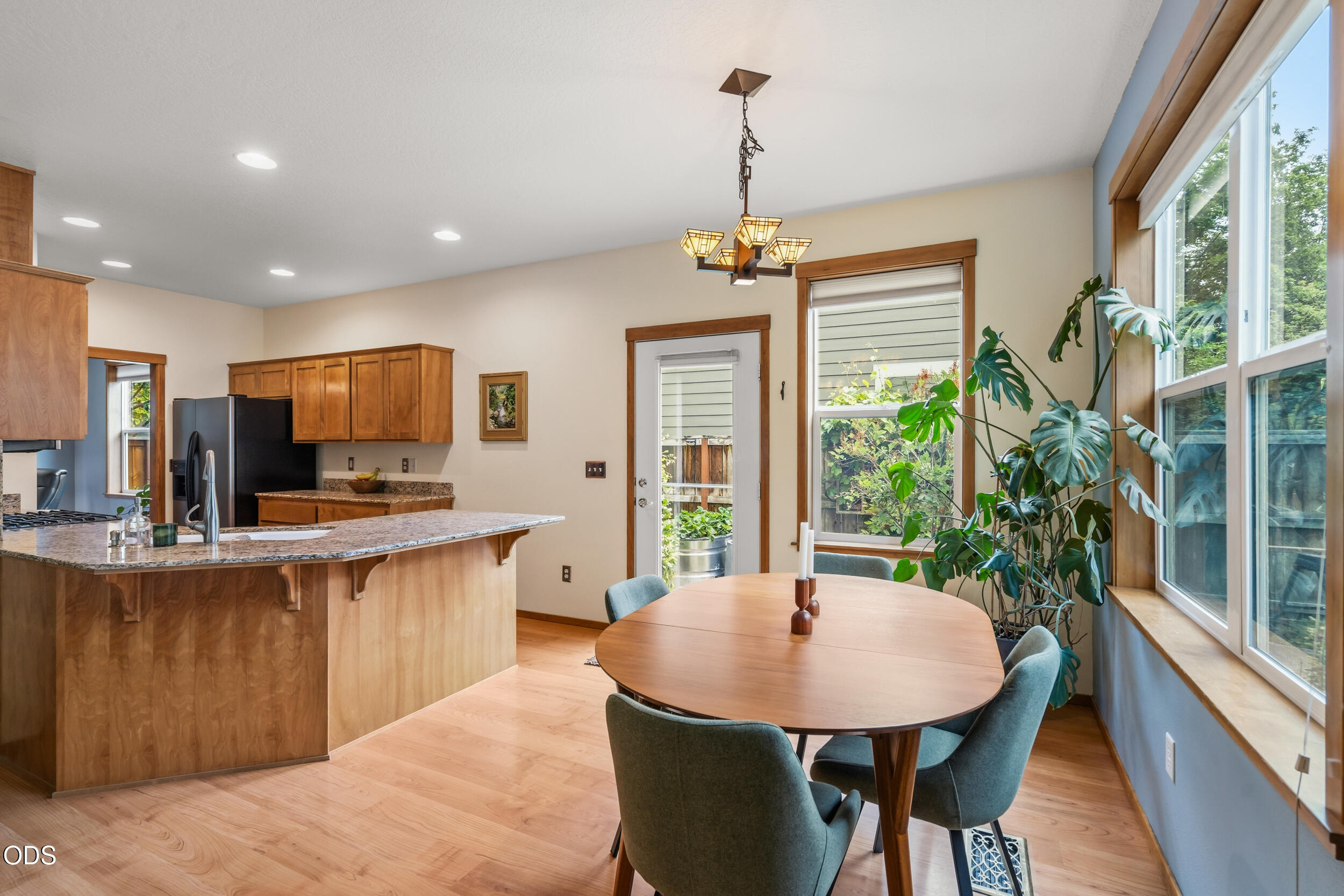 149 Graham Way Talent, OR 97540 - Photo 11 of 55