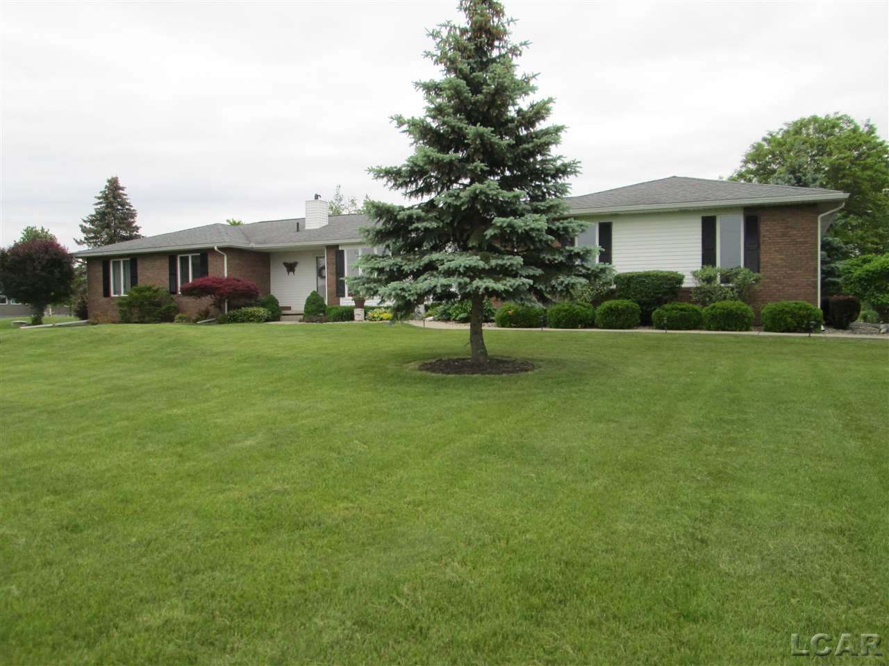 5989 Hunt Road Adrian, MI 49221 - Photo 1 of 22 50043767.JPG