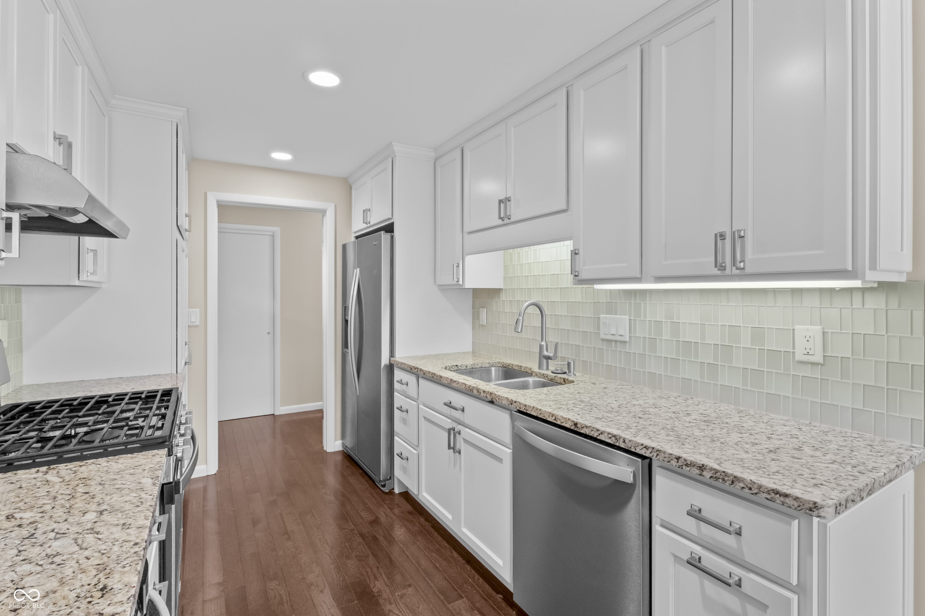 2565 Chestnut Street Columbus, IN 47201 - Photo 11 of 38