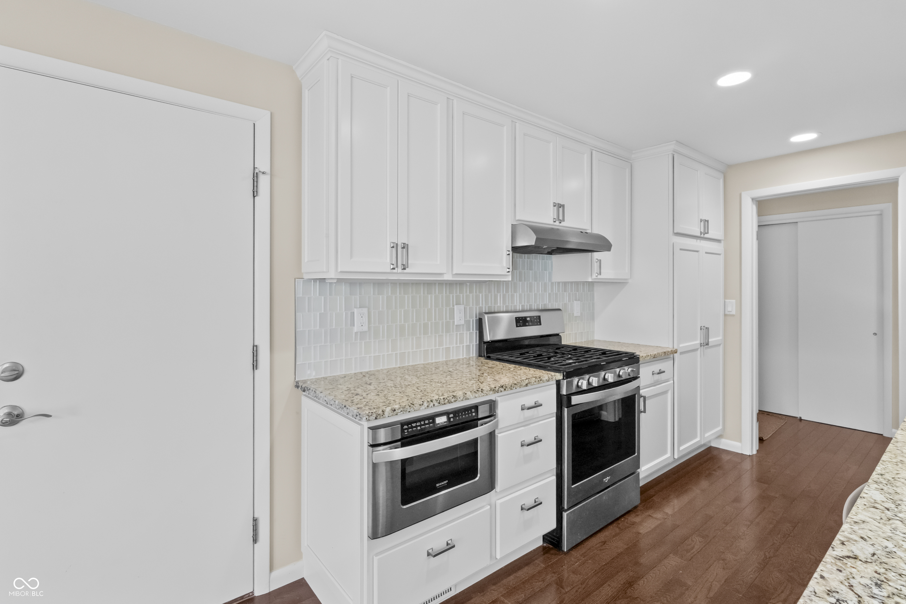 2565 Chestnut Street Columbus, IN 47201 - Photo 14 of 38