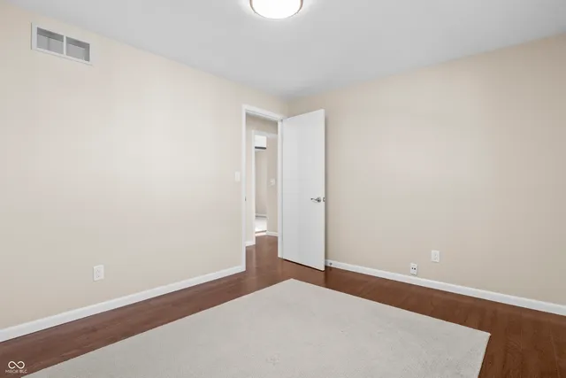 $299,000 | 2565 Chestnut Street, Columbus, IN 47201