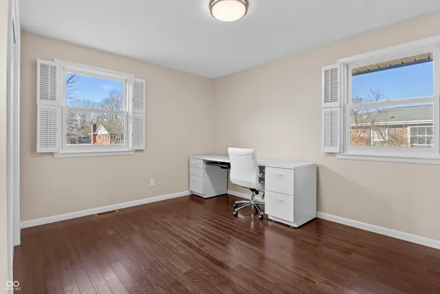 $299,000 | 2565 Chestnut Street, Columbus, IN 47201