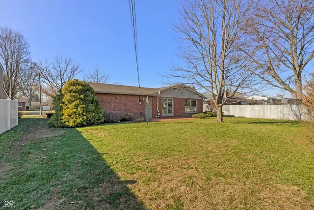 $299,000 | 2565 Chestnut Street, Columbus, IN 47201