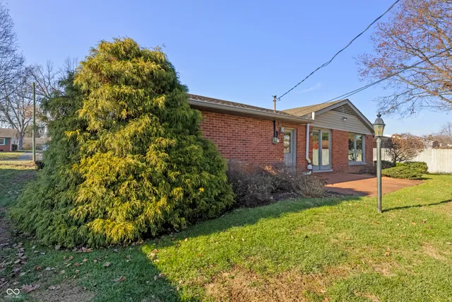 $299,000 | 2565 Chestnut Street, Columbus, IN 47201