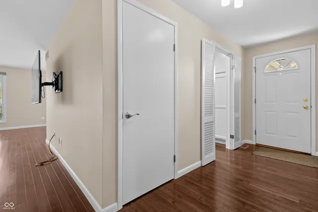 $299,000 | 2565 Chestnut Street, Columbus, IN 47201