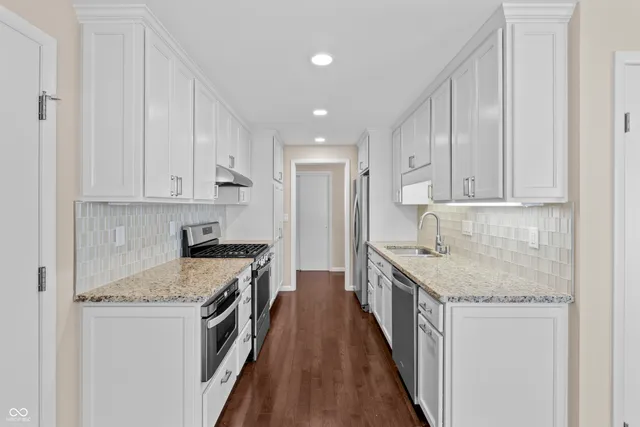 $299,000 | 2565 Chestnut Street, Columbus, IN 47201