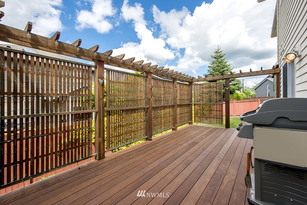 19014 33rd Avenue Southeast Bothell, WA 98012 - Photo 12 of 23 a view of balcony with yard