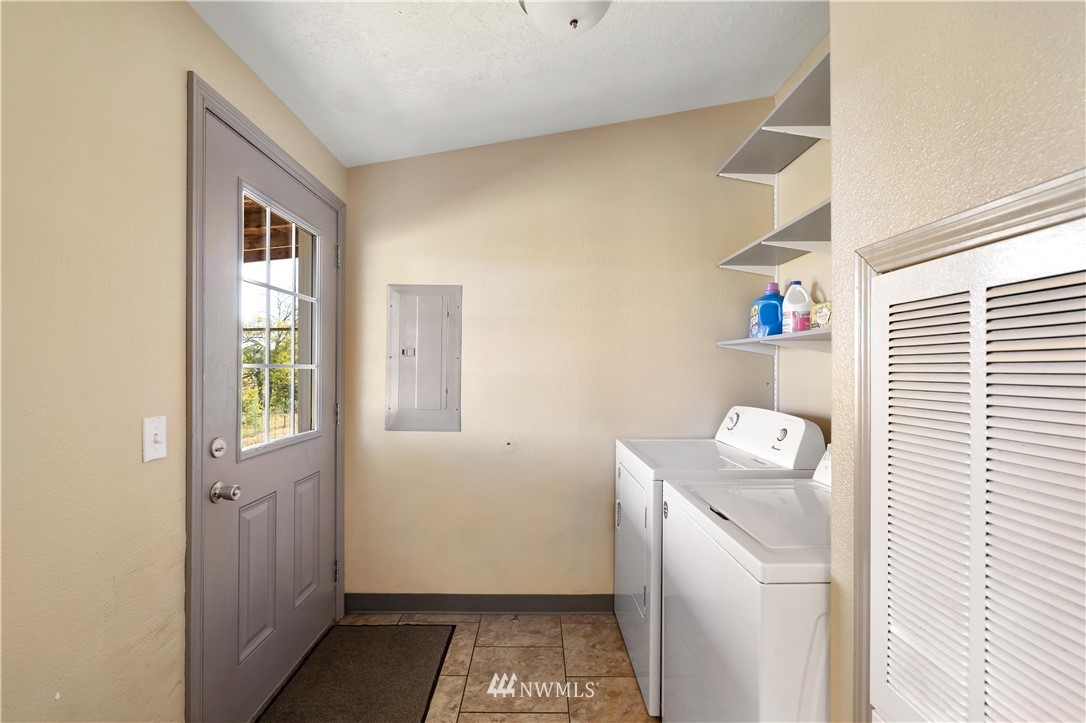 302 Monte Brady Road Montesano, WA 98563 - Photo 11 of 30 Gallery Image 11