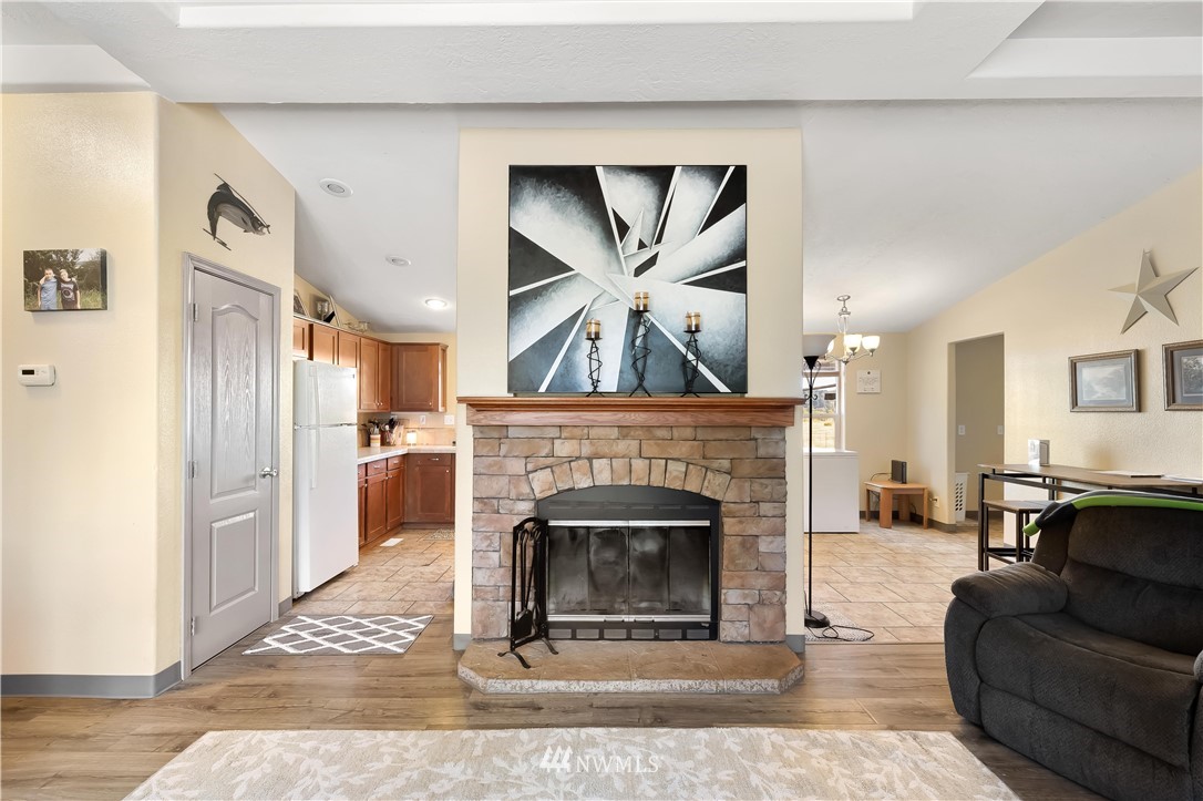 302 Monte Brady Road Montesano, WA 98563 - Photo 6 of 30 Gallery Image 6