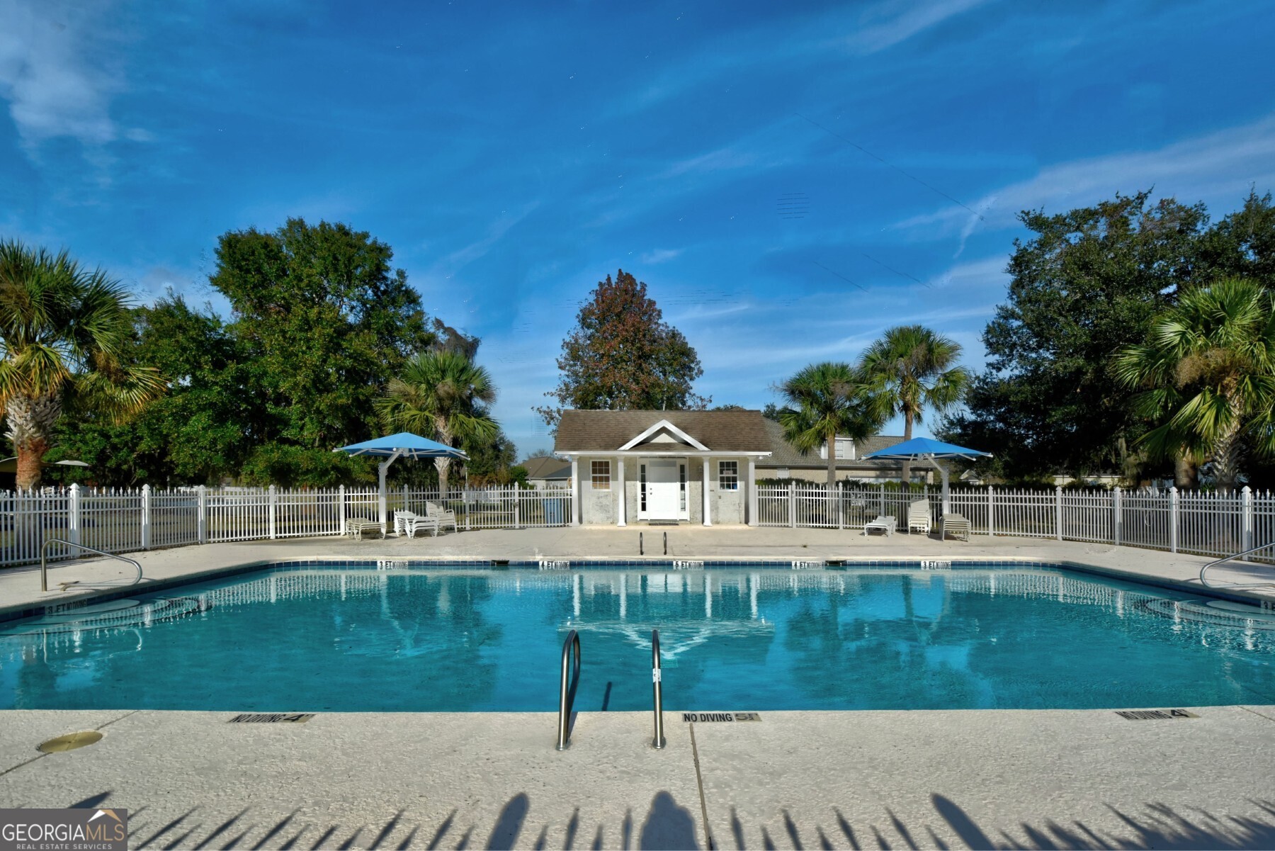 138 Arlington Way Brunswick, GA 31523 - Photo 29 of 32 a view of a house with a yard