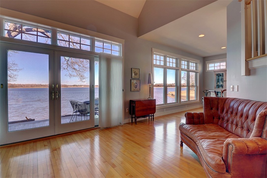69 Lamson Road Barrington, RI 02806 - Photo 4 of 36 Gallery Image 4