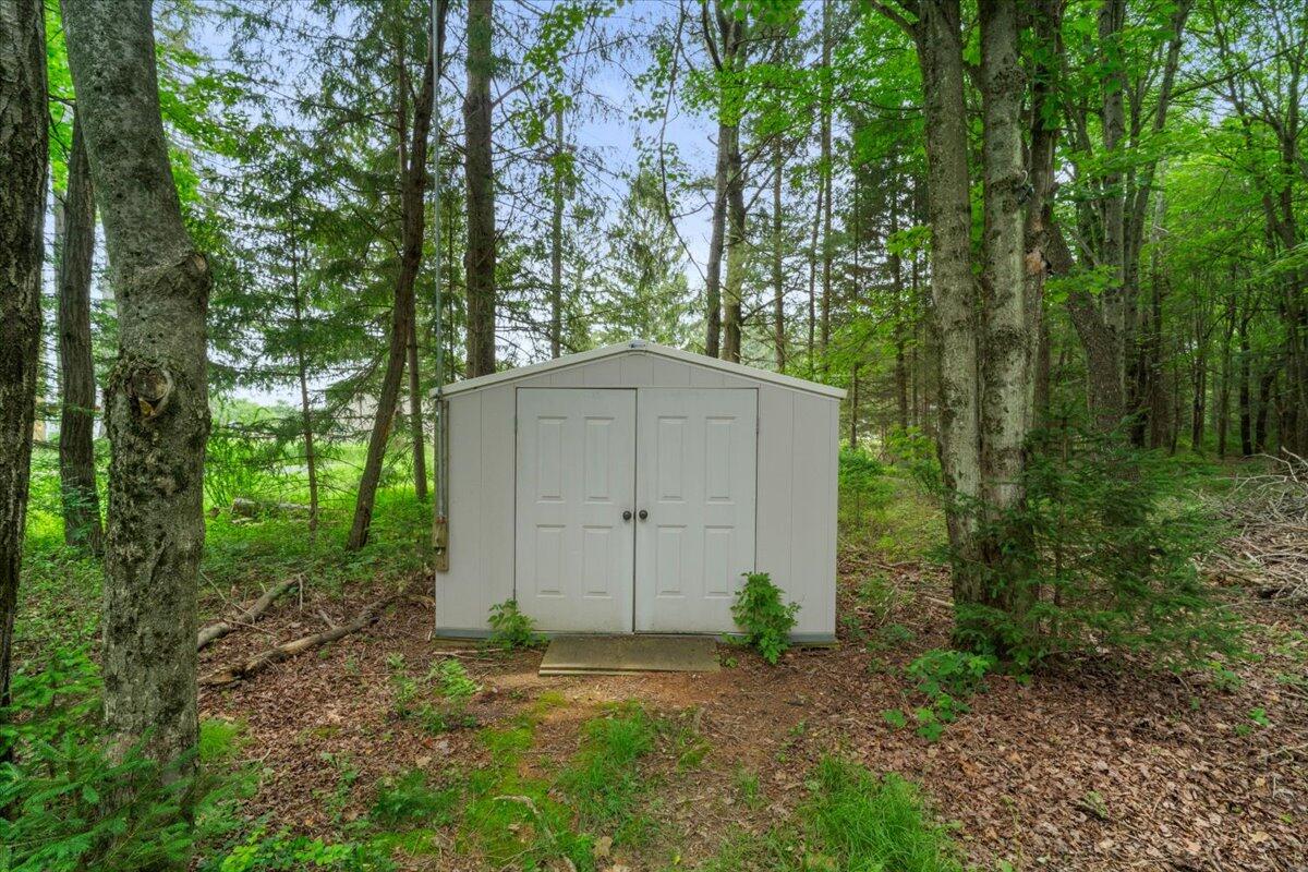 292 Clearview Road Long Pond, PA 18334 - Photo 28 of 33 a backyard of a house with lots of green space