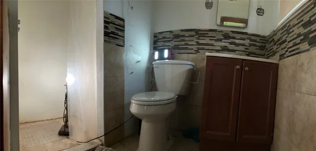 $160,000 | 6147 Glenhurst Drive, Houston, TX 77033