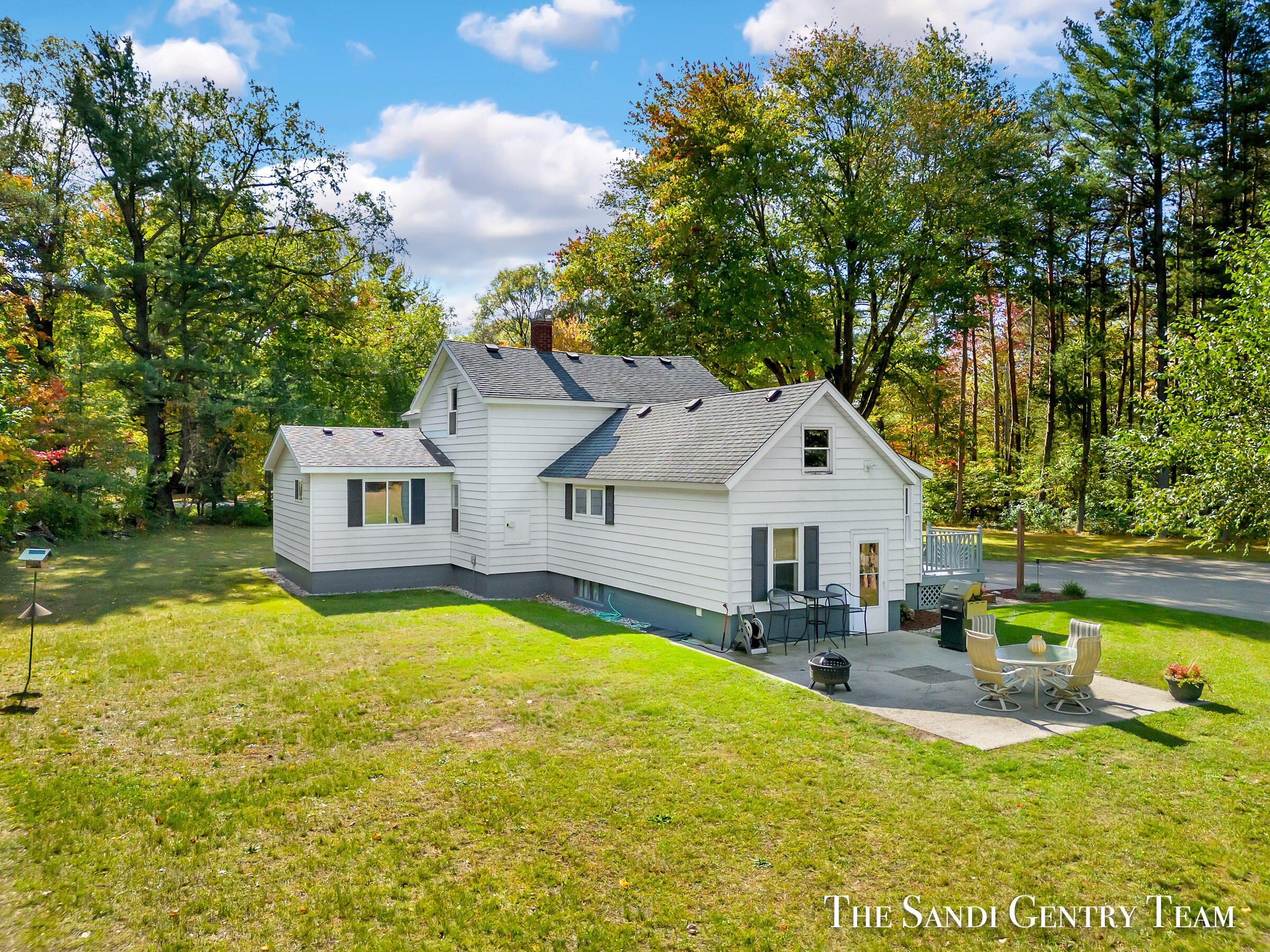 13351 State Road Nunica, MI 49448 - Photo 5 of 48 DJI_20231009134437_0094_D