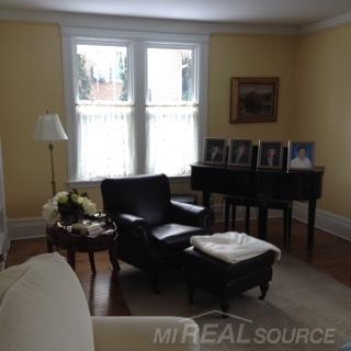 156 Kerby Road Grosse Pointe, MI 48236 - Photo 7 of 52 Living Room