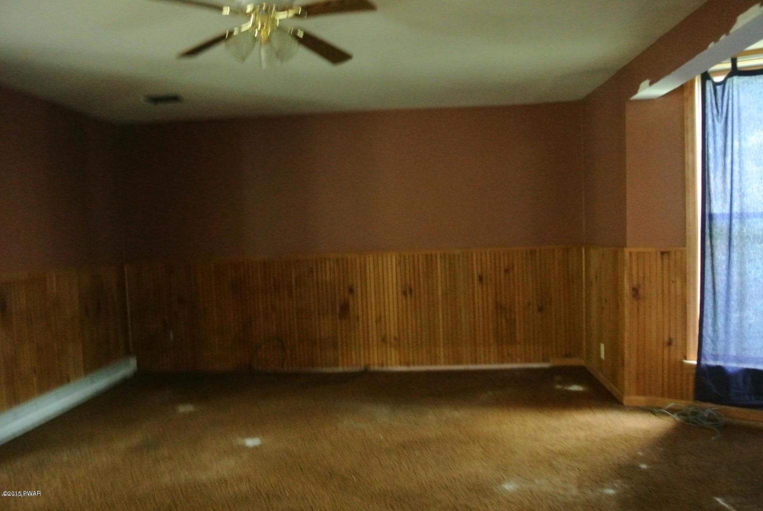 214 Keystone Street Hawley, PA 18428 - Photo 5 of 8 Gallery Image 5