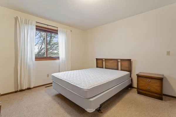 $135,000 | 438 Etna Street, Unit 103, St. Paul, MN 55106