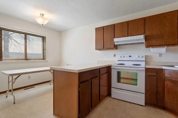 $135,000 | 438 Etna Street, Unit 103, St. Paul, MN 55106