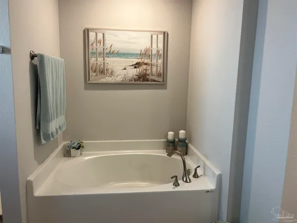 $459,900 | 6100 Parsonage Circle, Milton, FL 32570