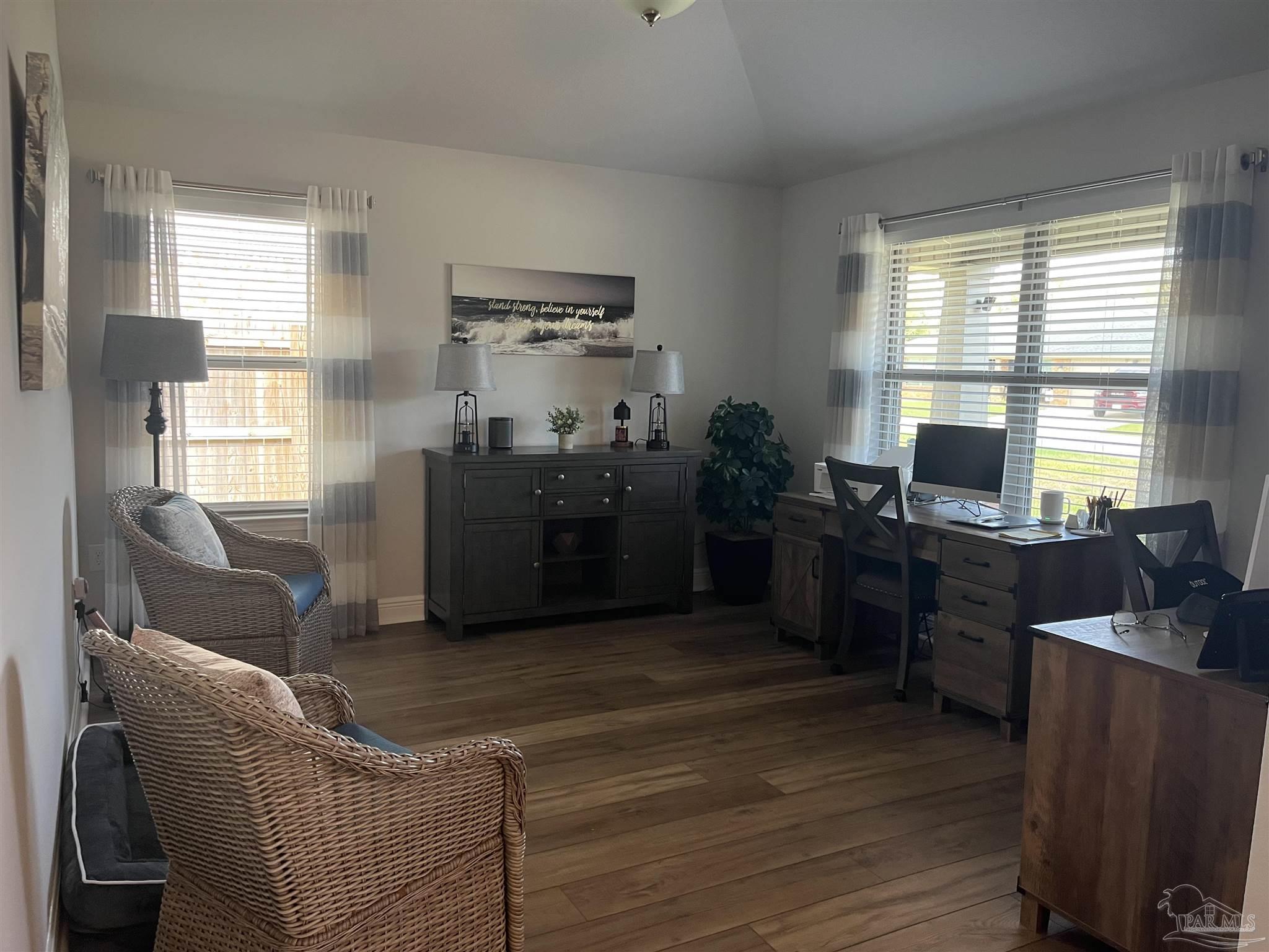 6100 Parsonage Circle Milton, FL 32570 - Photo 5 of 38