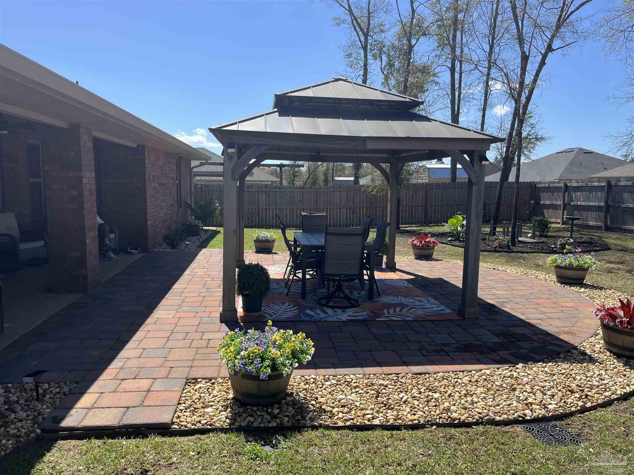 6100 Parsonage Circle Milton, FL 32570 - Photo 7 of 38