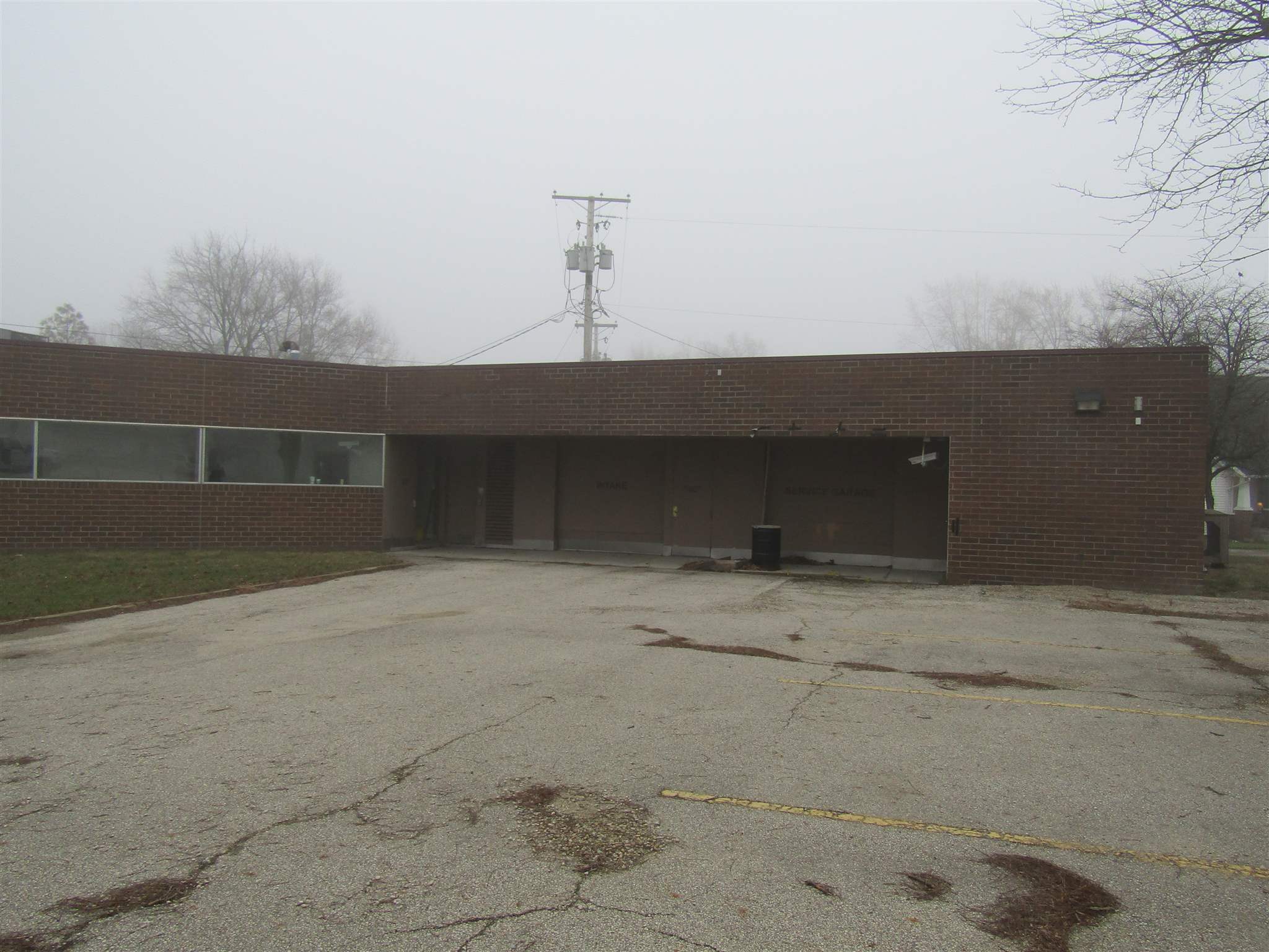 313 South 1st Street Decatur, IN 46733 - Photo 12 of 35