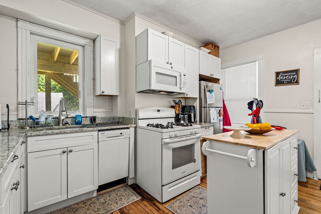 191 Bay Road Hamilton, MA 01982 - Photo 24 of 42