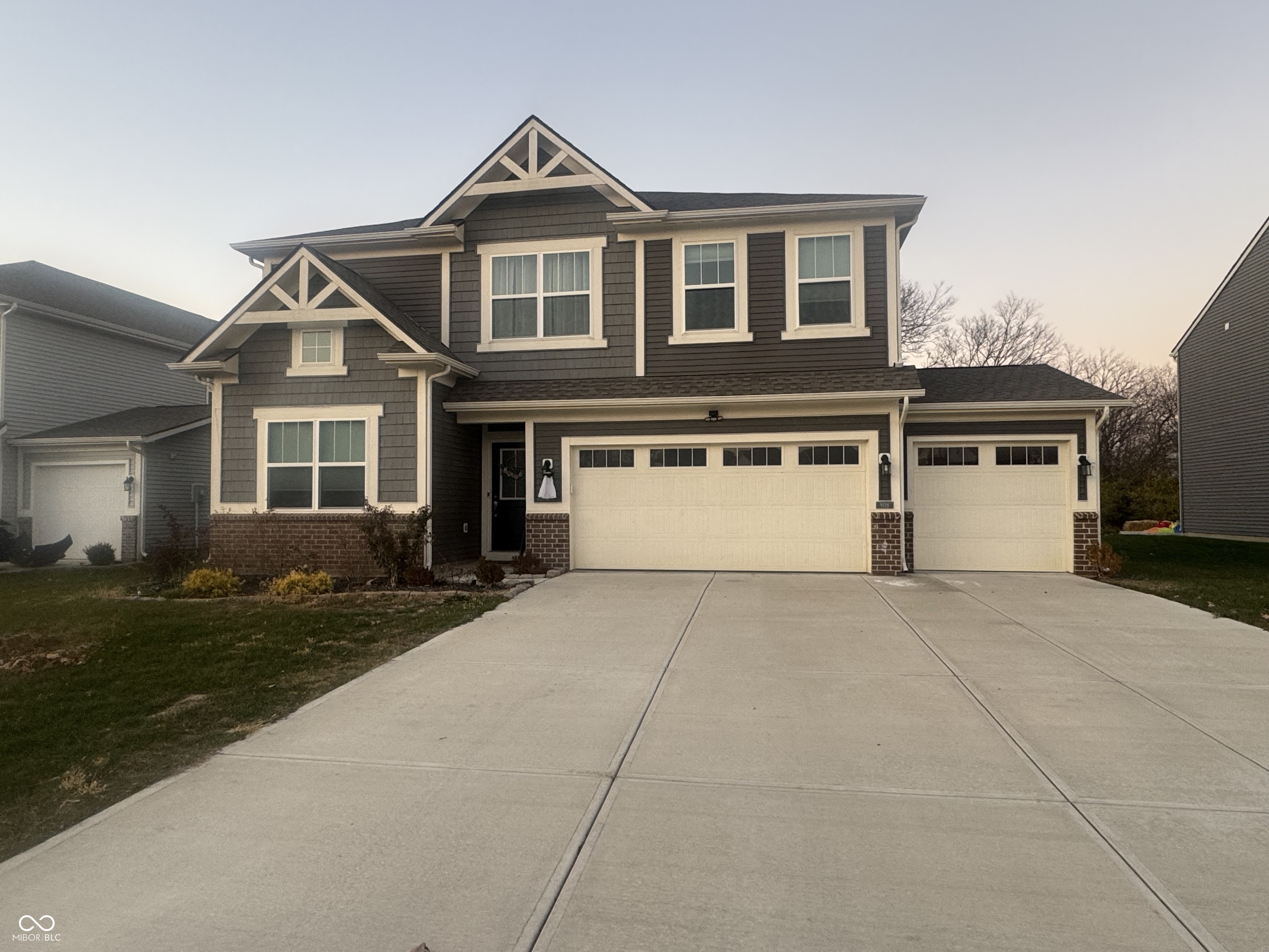 9118 Larson Drive Pendleton, IN 46064 - Photo 3 of 12