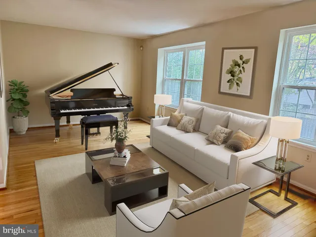 $3,300 | 725 Twin Holly Lane, Silver Spring, MD 20910