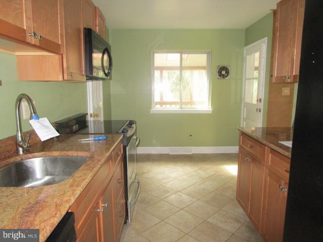 3633 Templar Road Randallstown, MD 21133 - Photo 7 of 14 Kitchen