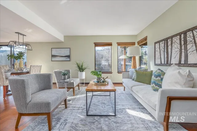 $979,999 | 2228 East Roanoke Drive, Boise, ID 83712